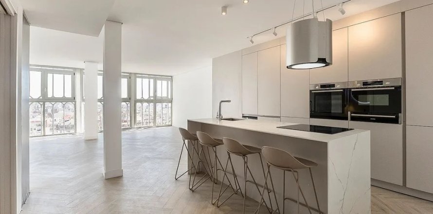 2 bedrooms apartment for sale in Barcelona, Catalonia, Spain № 1366