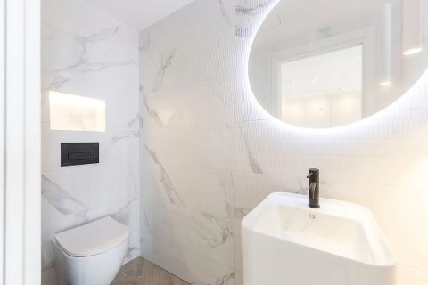 2 bedrooms apartment for sale in Barcelona, Catalonia, Spain № 1366 - photo 21