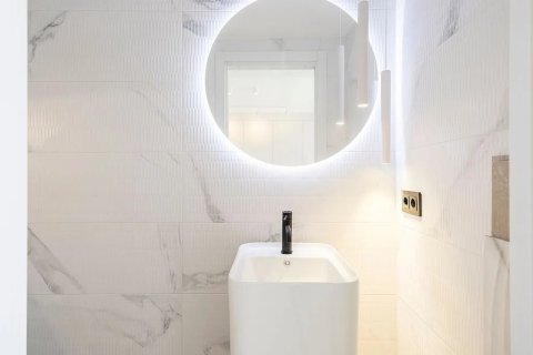2 bedrooms apartment for sale in Barcelona, Catalonia, Spain № 1366 - photo 20