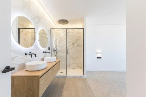 2 bedrooms apartment for sale in Barcelona, Catalonia, Spain № 1366 - photo 24