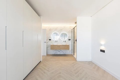 2 bedrooms apartment for sale in Barcelona, Catalonia, Spain № 1366 - photo 26