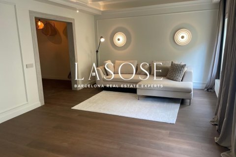 3 bedrooms apartment for sale in Eixample, Barcelona, Catalonia, Spain № 2467 - photo 18