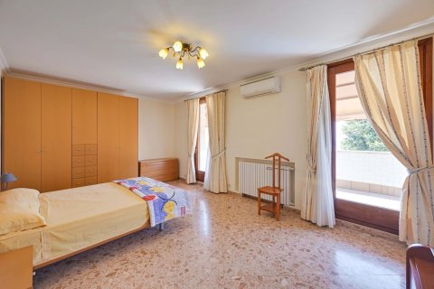 5 bedrooms house for sale in Blanes, Girona, Catalonia, Spain № 2470 - photo 8