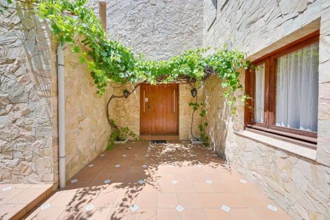 5 bedrooms house for sale in Blanes, Girona, Catalonia, Spain № 2470 - photo 24