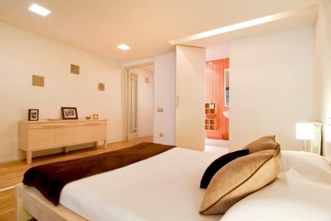2 bedrooms apartment for sale in Ciutat Vella, Barcelona, Catalonia, Spain № 2465 - photo 18