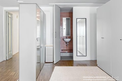 2 bedrooms apartment for sale in Ciutat Vella, Barcelona, Catalonia, Spain № 2465 - photo 25