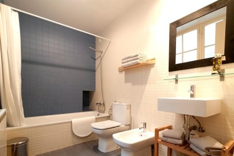 2 bedrooms apartment for sale in Ciutat Vella, Barcelona, Catalonia, Spain № 2465 - photo 11