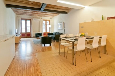 2 bedrooms apartment for sale in Ciutat Vella, Barcelona, Catalonia, Spain № 2465 - photo 3