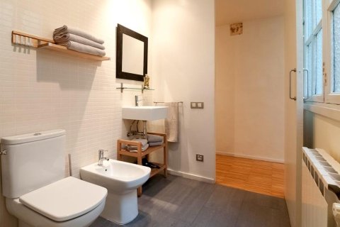 2 bedrooms apartment for sale in Ciutat Vella, Barcelona, Catalonia, Spain № 2465 - photo 12