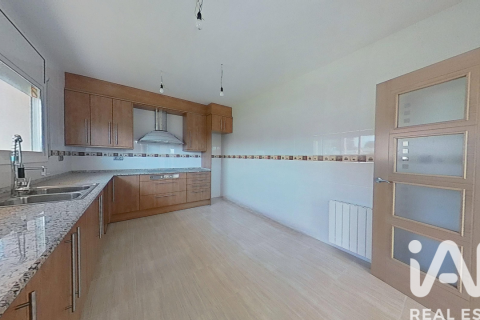 5 bedrooms house for sale in Bellvei, Tarragona, Catalonia, Spain № 8394 - photo 17