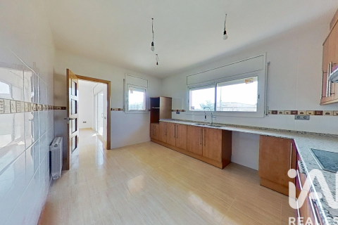 5 bedrooms house for sale in Bellvei, Tarragona, Catalonia, Spain № 8394 - photo 16