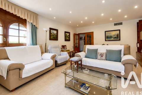 3 bedrooms house for sale in El Vendrell, Tarragona, Catalonia, Spain № 8397 - photo 14