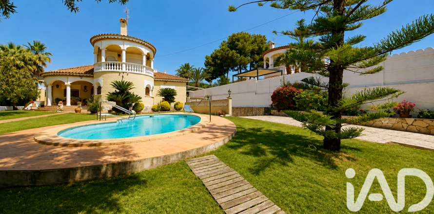 3 bedrooms house for sale in El Vendrell, Tarragona, Catalonia, Spain № 8397