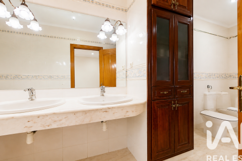 3 bedrooms house for sale in El Vendrell, Tarragona, Catalonia, Spain № 8397 - photo 3