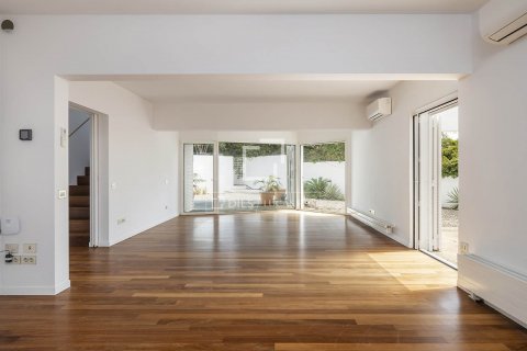 5 bedrooms villa for rent in Barcelona, Catalonia, Spain № 8773 - photo 13