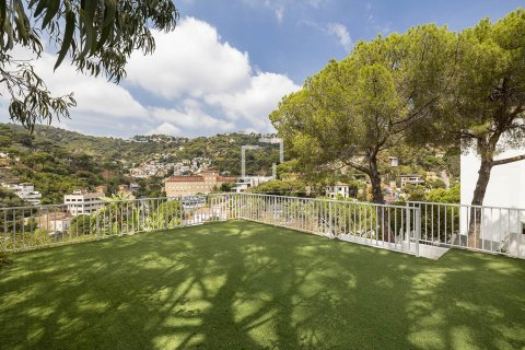 5 bedrooms villa for rent in Barcelona, Catalonia, Spain № 8773 - photo 4