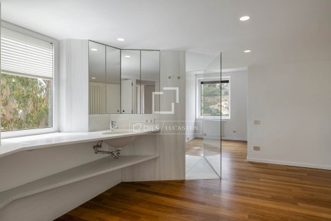 5 bedrooms villa for rent in Barcelona, Catalonia, Spain № 8773 - photo 22