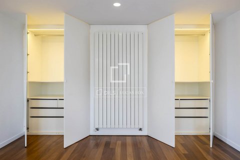 5 bedrooms villa for rent in Barcelona, Catalonia, Spain № 8773 - photo 24