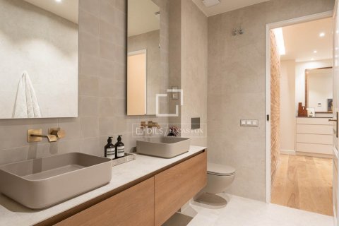 3 bedrooms apartment for rent in Barcelona, Catalonia, Spain № 8772 - photo 30