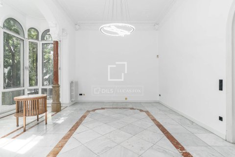 Apartamento de 3 dormitorios en venta en Barcelona, Cataluña, Spain № 7144 - foto 29