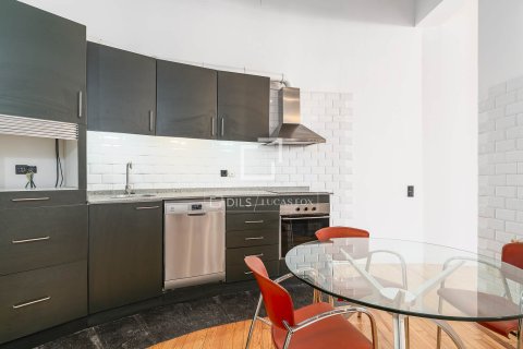 Apartamento de 3 dormitorios en venta en Barcelona, Cataluña, Spain № 7144 - foto 13