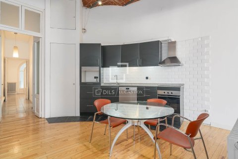 Apartamento de 3 dormitorios en venta en Barcelona, Cataluña, Spain № 7144 - foto 12