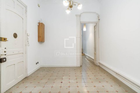 Apartamento de 3 dormitorios en venta en Barcelona, Cataluña, Spain № 7144 - foto 20