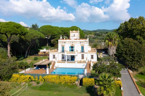 13 bedrooms villa for sale in Arenys de Mar, Barcelona, Catalonia, Spain № 3797