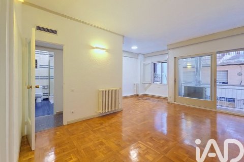 3 bedrooms apartment for sale in Barcelona, Catalonia, Spain № 9044 - photo 14