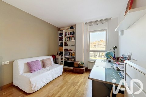 3 bedrooms apartment for sale in Sant Adria De Besos, Barcelona, Catalonia, Spain № 9045 - photo 21