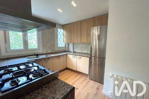 Apartamento de 2 dormitorios en venta en Barcelona, Cataluña, Spain № 9042 - foto 12