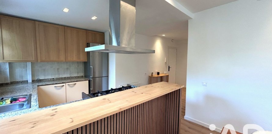 Apartamento de 2 dormitorios en venta en Barcelona, Cataluña, Spain № 9042