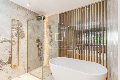 Купить квартиру в Барселона, Испания с 6 спален, 260м², № 4346 - фото 30