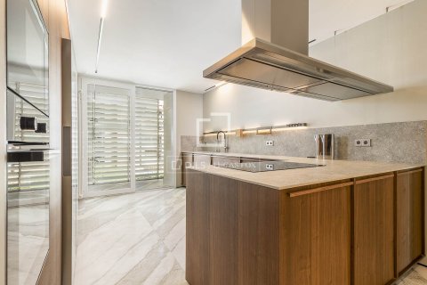 Купить квартиру в Барселона, Испания с 6 спален, 260м², № 4346 - фото 15