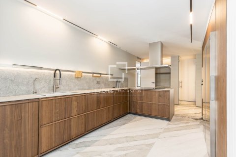 Купить квартиру в Барселона, Испания с 6 спален, 260м², № 4346 - фото 19