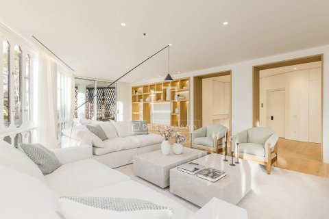 Купить квартиру в Барселона, Испания с 5 спален, 273м², № 4350 - фото 11