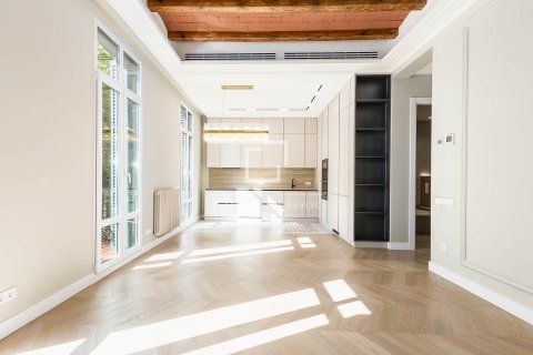 3 bedrooms apartment for sale in Barcelona, Catalonia, Spain № 4351 - photo 5