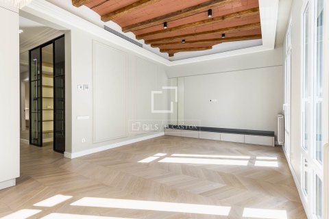 3 bedrooms apartment for sale in Barcelona, Catalonia, Spain № 4351 - photo 10