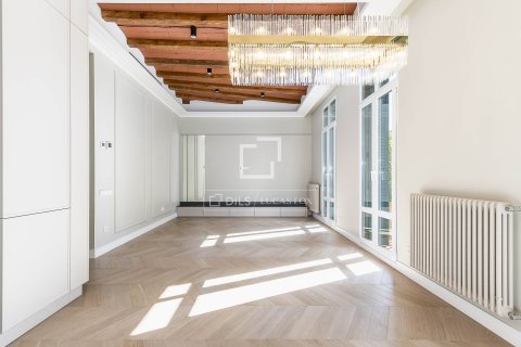 3 bedrooms apartment for sale in Barcelona, Catalonia, Spain № 4351 - photo 12