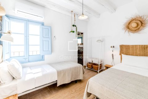 3 bedrooms villa for sale in Sitges, Barcelona, Catalonia, Spain № 6527 - photo 25