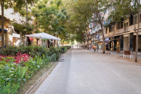 2 bedrooms apartment for sale in Barcelona, Catalonia, Spain № 3610 - photo 11