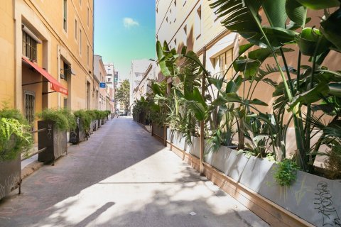 2 bedrooms apartment for sale in Barcelona, Catalonia, Spain № 3610 - photo 12