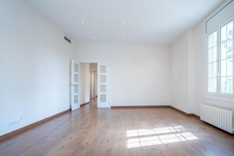 5 chambres apartment à vendre à Barcelona, Catalonia, Spain № 8438 - photo 6