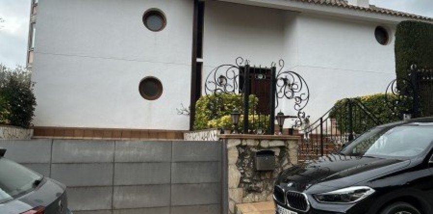 5 chambres house à vendre à Argentona, Barcelona, Catalonia, Spain № 8437