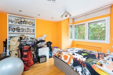 Купить квартиру в Барселона, Испания с 6 комнат, 273м², № 8439 - фото 26