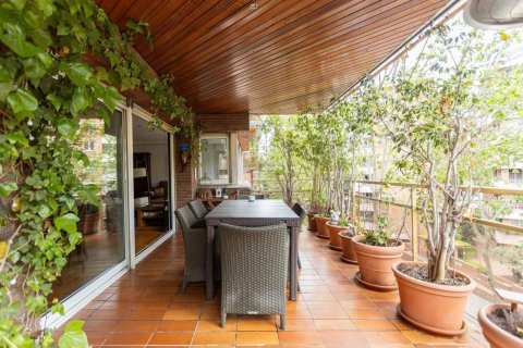 Купить квартиру в Барселона, Испания с 6 комнат, 273м², № 8439 - фото 11