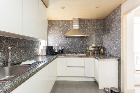 Купить квартиру в Барселона, Испания с 6 комнат, 273м², № 8439 - фото 13
