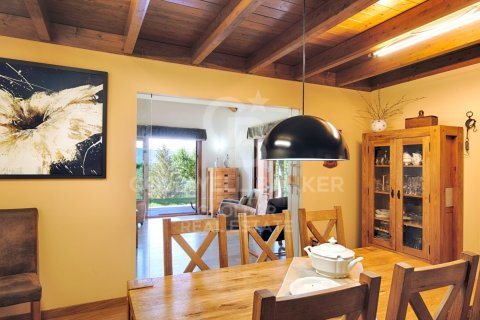 Сasa de 4 dormitorios en venta en Cataluña, Spain № 7673 - foto 4