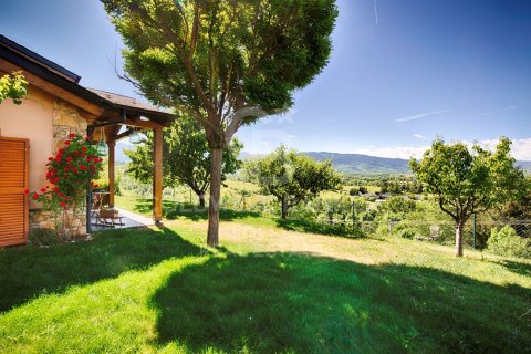 Сasa de 4 dormitorios en venta en Cataluña, Spain № 7673 - foto 29