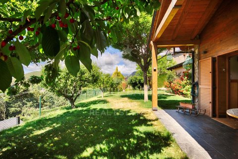 Сasa de 4 dormitorios en venta en Cataluña, Spain № 7673 - foto 19